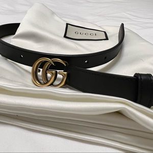 Gucci black leather belt